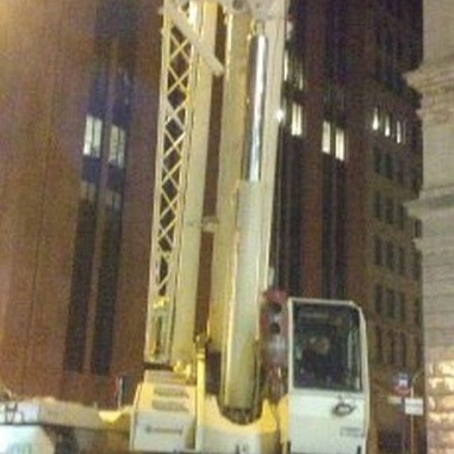 imgi_30_5c61af356510973e16b7c1eb_bwayr15